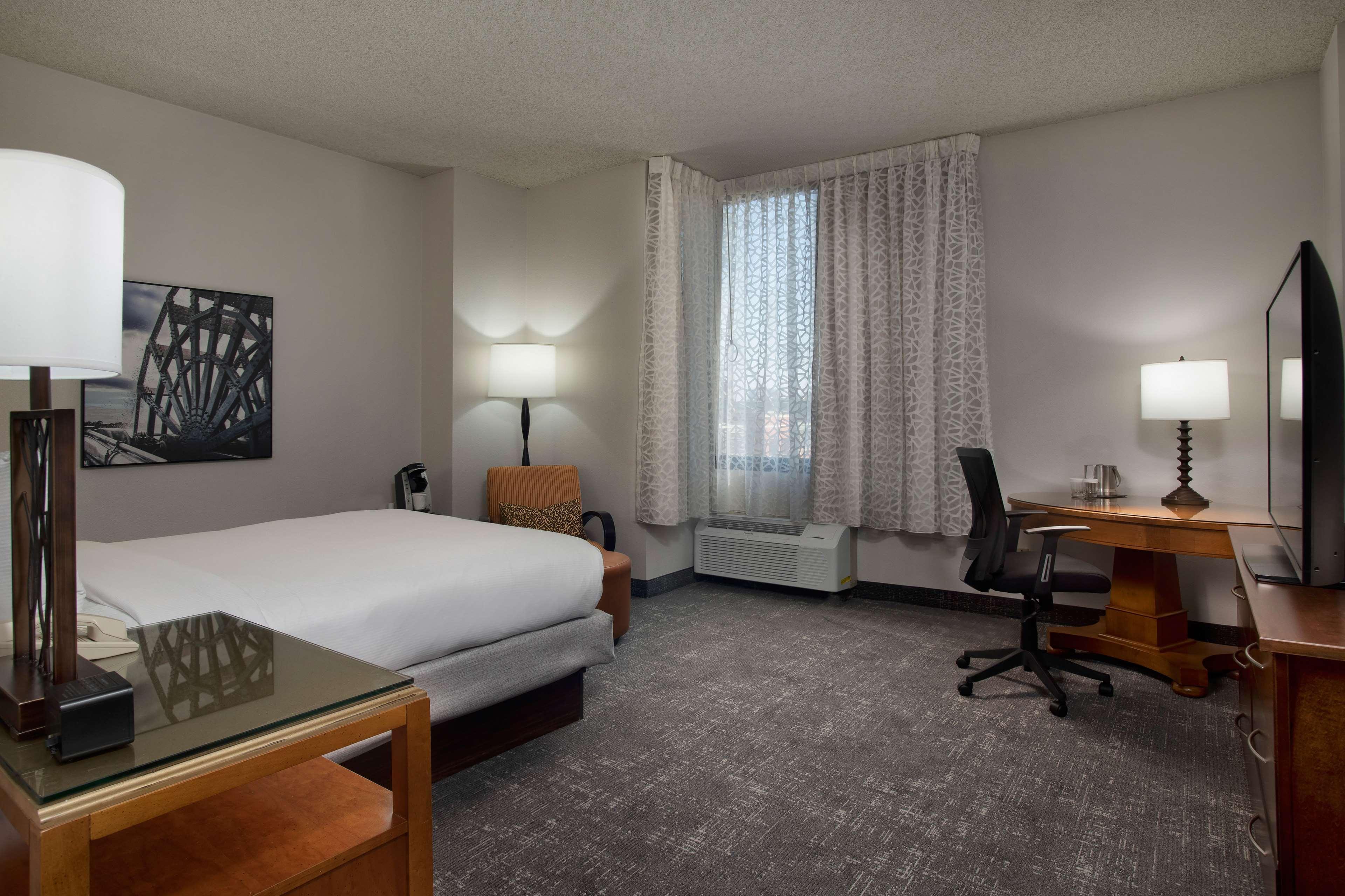 Holiday Inn - Memphis Downtown - Beale St. By Ihg Exterior photo