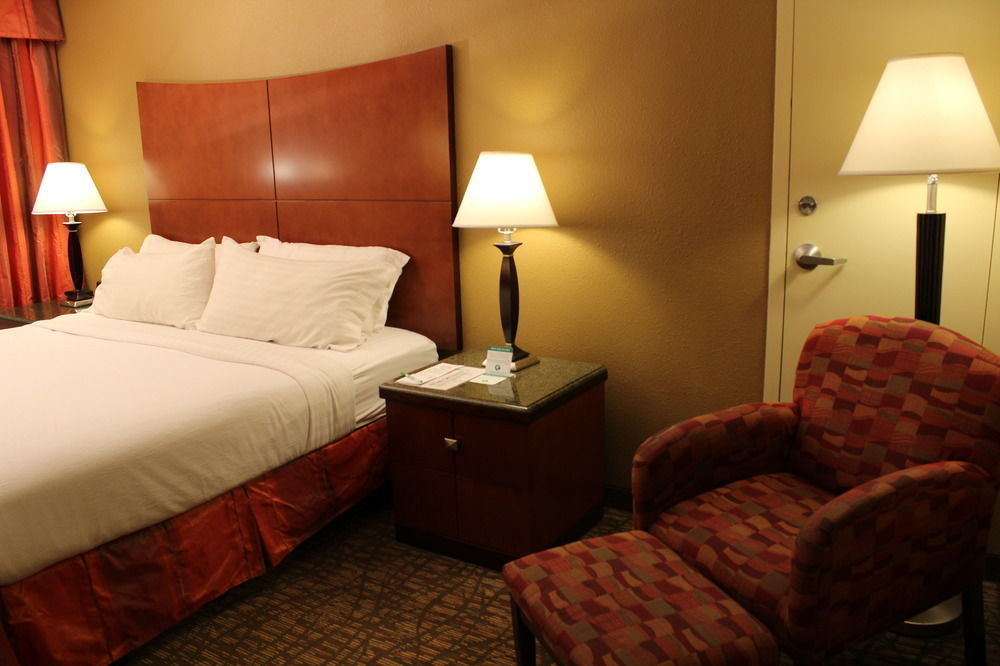Holiday Inn - Memphis Downtown - Beale St. By Ihg Exterior photo