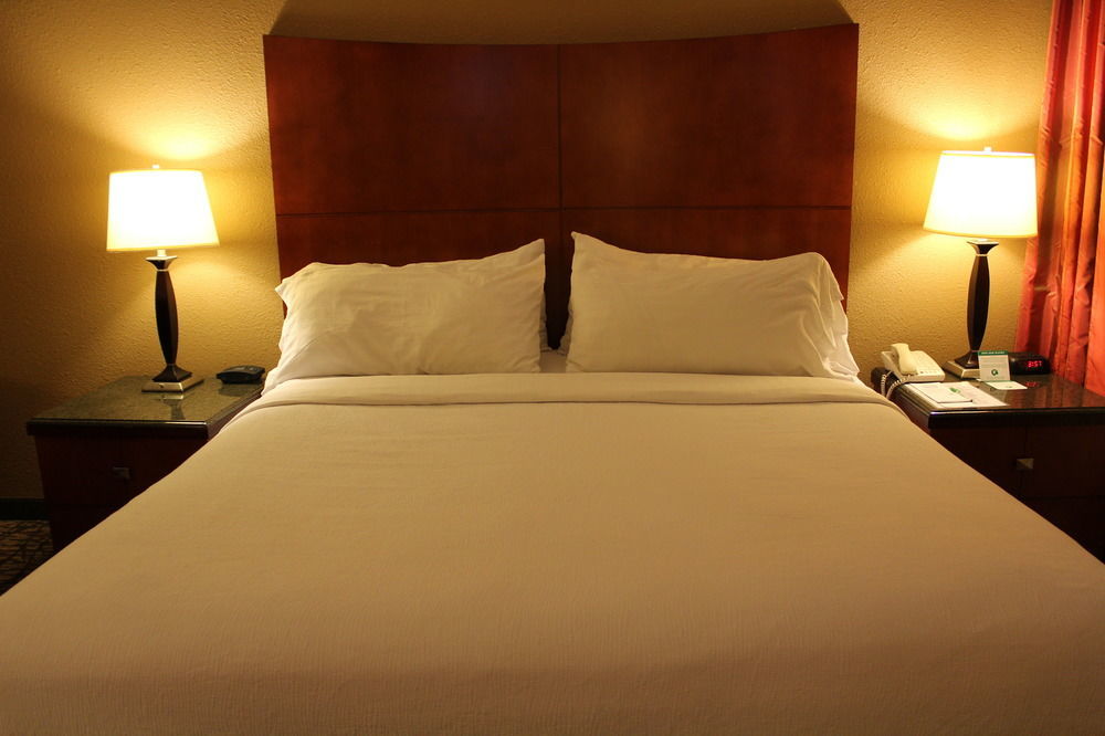 Holiday Inn - Memphis Downtown - Beale St. By Ihg Exterior photo